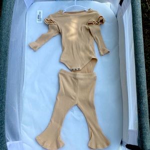 Adorable 2 piece baby girl outfit